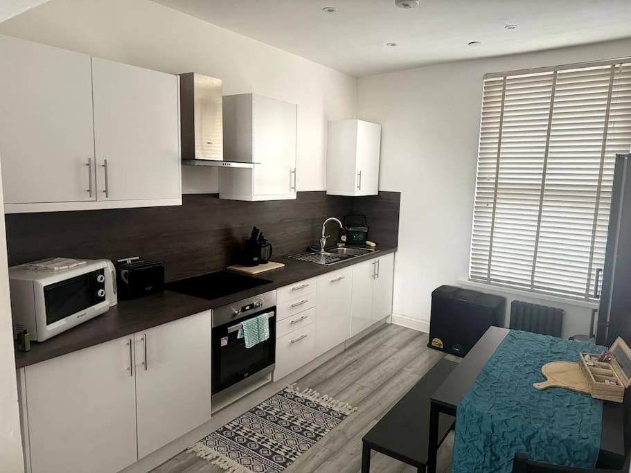 Luxe Living Family Home - Beach, Wifi, Parking Swansea Luaran gambar